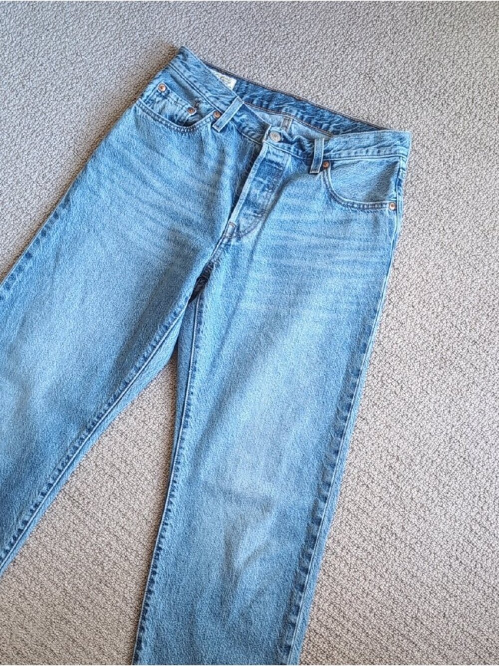 Levi's 501 90s Light Blue Straight-Leg Jeans - Picture 7 of 14